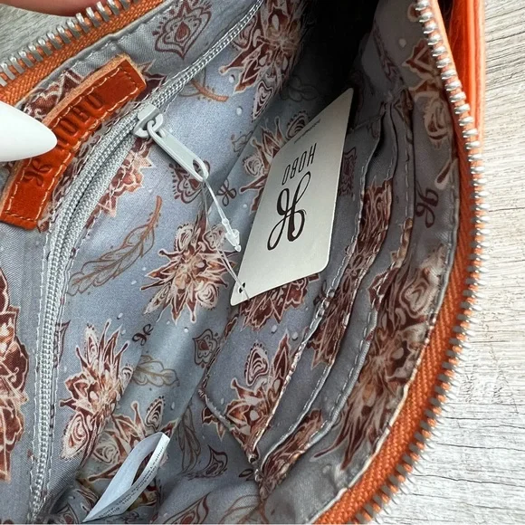 NWT HOBO Convertible Crossbody Clutch - Picture 5 of 16